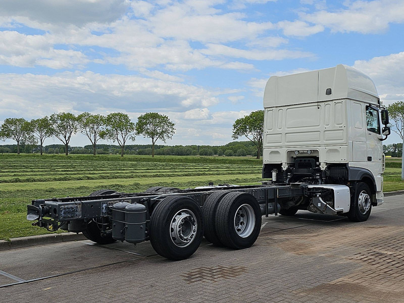 DAF XF 480 SSC 6X2 FAR INTARDER - Alvaz teherautó: 3 kép. DAF XF 480 SSC 6X2 FAR INTARDER - Alvaz teherautó: 3 kép.