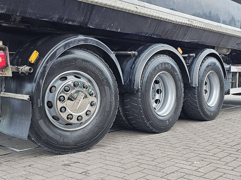 Billenőplatós teherautó DAF XF 530 8X4 FAW STEEL TIPPER: 16 kép.