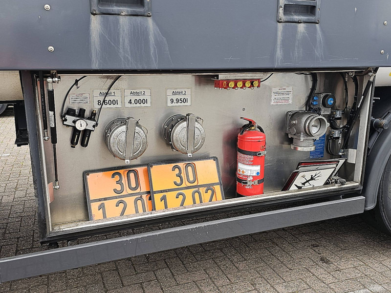 Tartályos pótkocsi Esterer TA 24.240 24260L 3 COMP. FUEL: 8 kép.