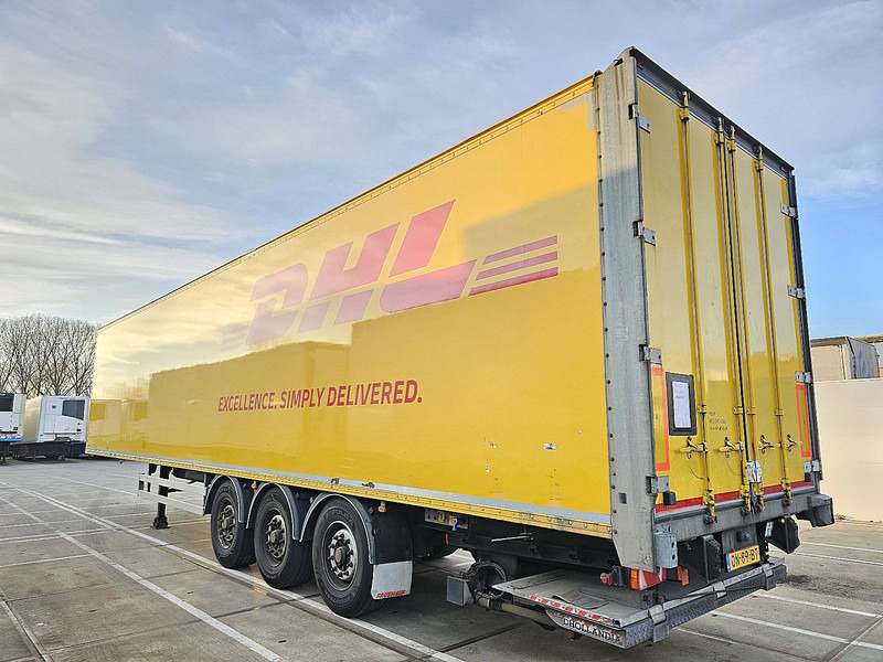 Fruehauf FST4FC HARD WOOD FL TAILLIFT BPW LIFTAXL - Félpótkocsi dobozos: 5 kép. Fruehauf FST4FC HARD WOOD FL TAILLIFT BPW LIFTAXL - Félpótkocsi dobozos: 5 kép.