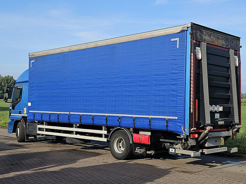 Ponyvás teherautó Iveco 150E30 EUROCARGO Sleepcab,Edscha: 6 kép.