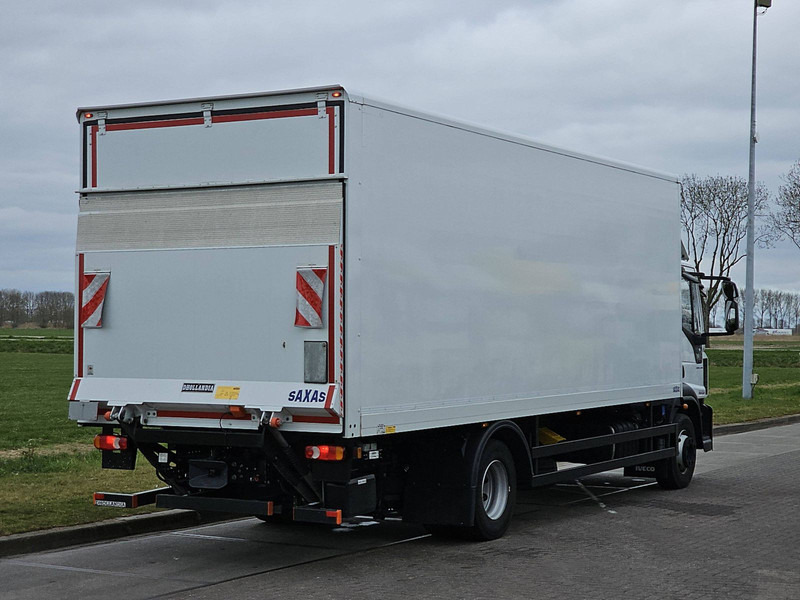 Iveco 160E28 EUROCARGO - Dobozos felépítményű teherautó: 3 kép. Iveco 160E28 EUROCARGO - Dobozos felépítményű teherautó: 3 kép.