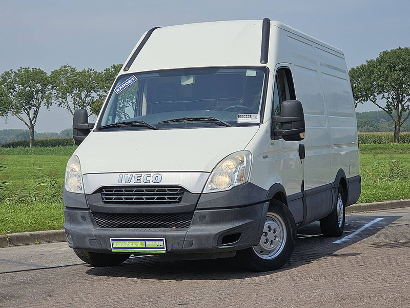 Iveco Daily 35S21 L2H2 Airco 3.0L 204p - Furgon: 1 kép. Iveco Daily 35S21 L2H2 Airco 3.0L 204p - Furgon: 1 kép.