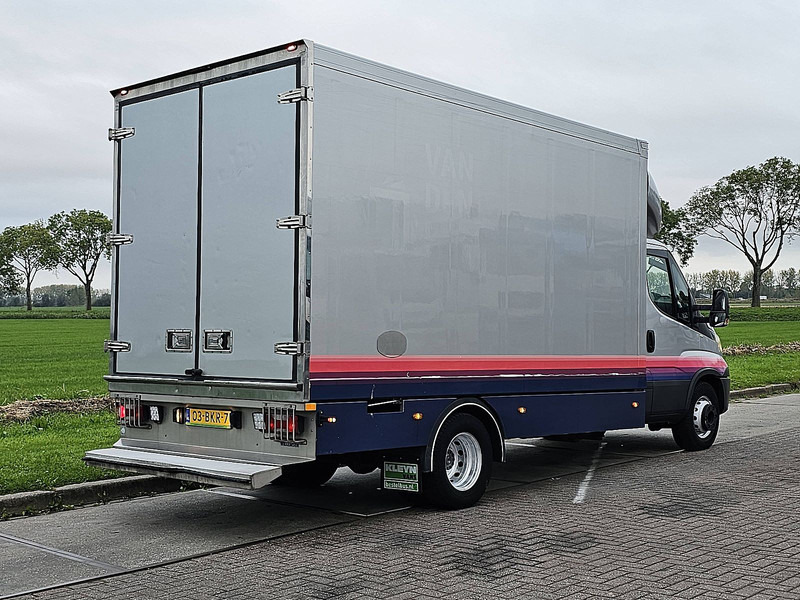 Iveco Daily 70C18 CARRIER MEATRAILS - Hűtős kisteherautó: 3 kép. Iveco Daily 70C18 CARRIER MEATRAILS - Hűtős kisteherautó: 3 kép.