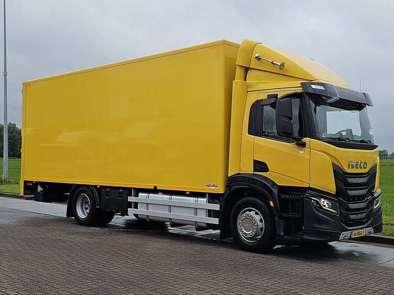 Iveco S-WAY AD190S33 TAILLIFT AIRCO - Dobozos felépítményű teherautó: 5 kép. Iveco S-WAY AD190S33 TAILLIFT AIRCO - Dobozos felépítményű teherautó: 5 kép.