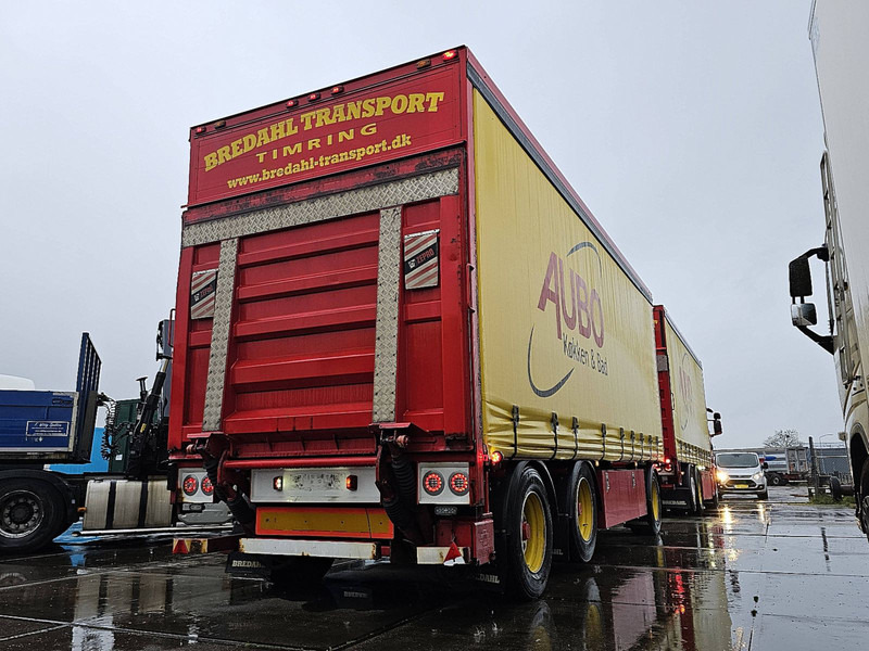 Kelberg SVF 3 AXLE TAILLIFT - Ponyvás pótkocsi: 1 kép. Kelberg SVF 3 AXLE TAILLIFT - Ponyvás pótkocsi: 1 kép.