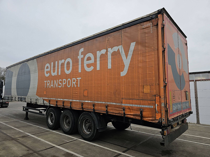 Kögel S24 - Ponyvás félpótkocsi: 5 kép. Kögel S24 - Ponyvás félpótkocsi: 5 kép.