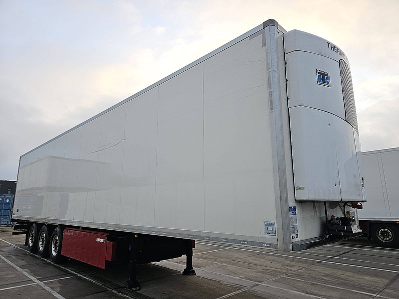 Kögel S24 - Félpótkocsi hűtős: 3 kép. Kögel S24 - Félpótkocsi hűtős: 3 kép.