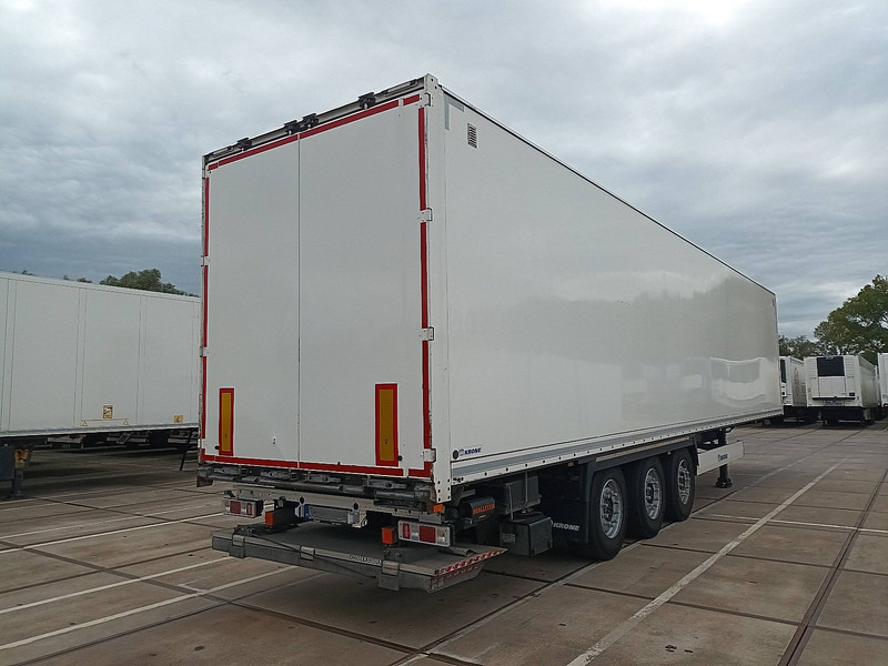 Krone SD DRYLINER 2T TAILLIFT LBW KLEP - Félpótkocsi dobozos: 2 kép. Krone SD DRYLINER 2T TAILLIFT LBW KLEP - Félpótkocsi dobozos: 2 kép.