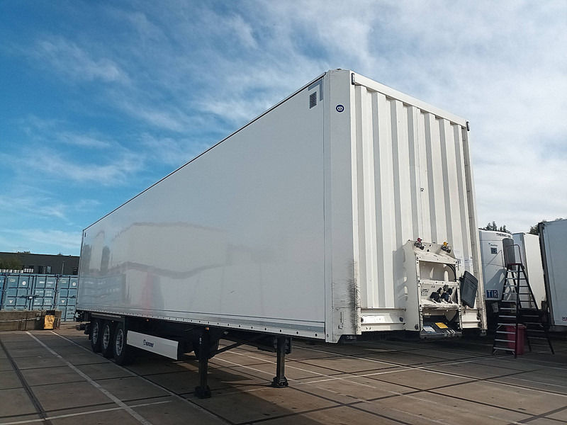 Krone SD DRYLINER 2T TAILLIFT LBW KLEP - Félpótkocsi dobozos: 3 kép. Krone SD DRYLINER 2T TAILLIFT LBW KLEP - Félpótkocsi dobozos: 3 kép.