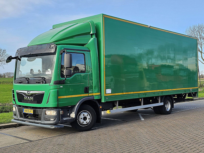 MAN 10.190 TGL TAILLIFT AIRCO - Dobozos felépítményű teherautó: 2 kép. MAN 10.190 TGL TAILLIFT AIRCO - Dobozos felépítményű teherautó: 2 kép.