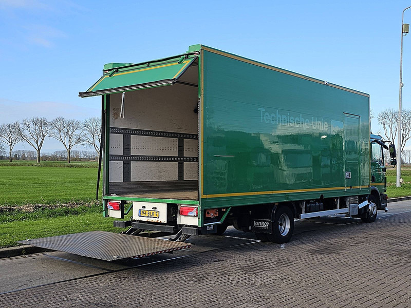 MAN 10.190 TGL TAILLIFT AIRCO - Dobozos felépítményű teherautó: 3 kép. MAN 10.190 TGL TAILLIFT AIRCO - Dobozos felépítményű teherautó: 3 kép.