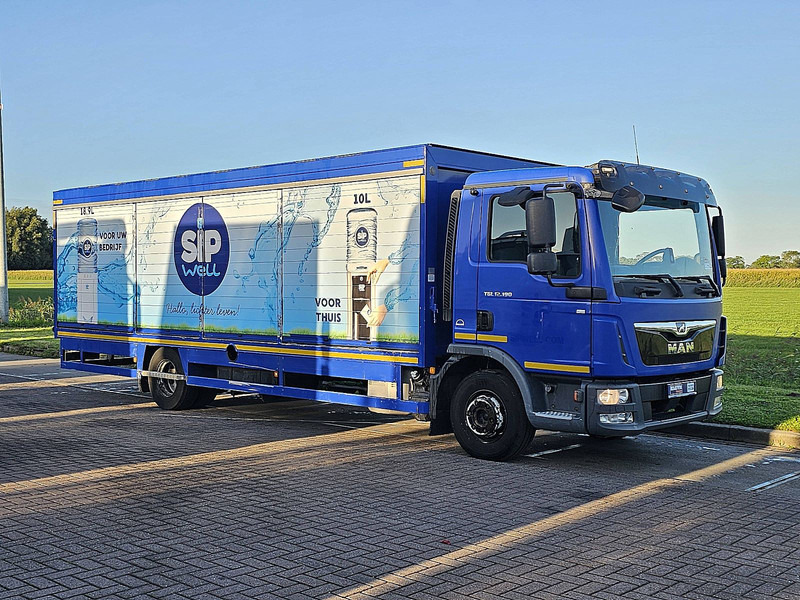 MAN 12.190 TGL AIRCO 3 SEATS NAVI - Dobozos felépítményű teherautó: 5 kép. MAN 12.190 TGL AIRCO 3 SEATS NAVI - Dobozos felépítményű teherautó: 5 kép.