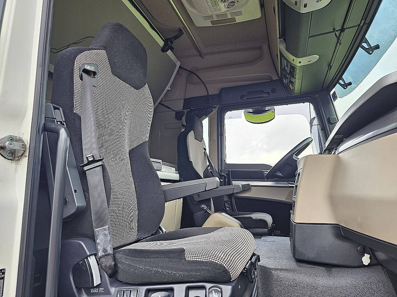 Hűtős teherautó MAN 12.250 TGM LX HEATER 2T LIFT: 7 kép. Hűtős teherautó MAN 12.250 TGM LX HEATER 2T LIFT: 7 kép.