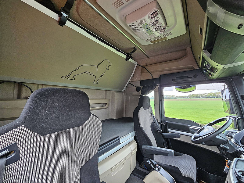 Hűtős teherautó MAN 12.250 TGM LX HEATER 2T LIFT: 17 kép. Hűtős teherautó MAN 12.250 TGM LX HEATER 2T LIFT: 17 kép.