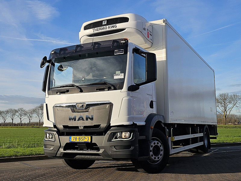 MAN 18.250 TGM BI-TEMP TAILLIFT - Hűtős teherautó: 1 kép. MAN 18.250 TGM BI-TEMP TAILLIFT - Hűtős teherautó: 1 kép.