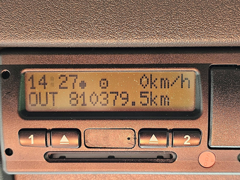 Dobozos felépítményű teherautó MAN 26.320 TGS: 9 kép.