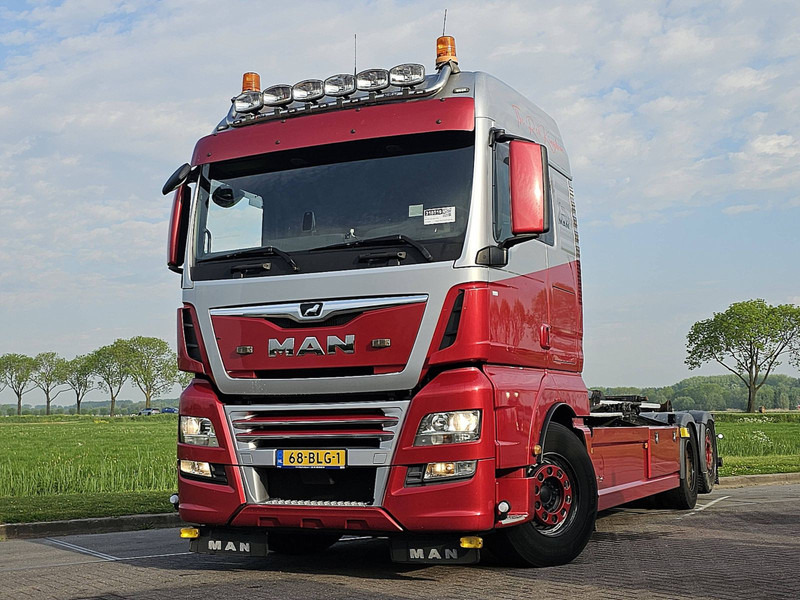 MAN 26.500 TGX 6X2 VDL 25 TON - Horgos rakodó teherautó: 1 kép. MAN 26.500 TGX 6X2 VDL 25 TON - Horgos rakodó teherautó: 1 kép.