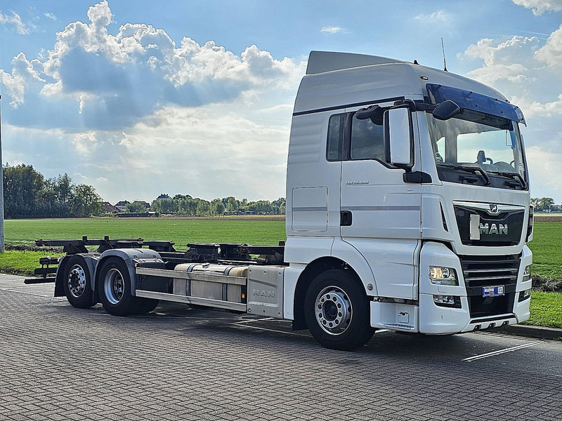MAN 26.500 TGX - Cserefelépítményes teherautó: 5 kép. MAN 26.500 TGX - Cserefelépítményes teherautó: 5 kép.