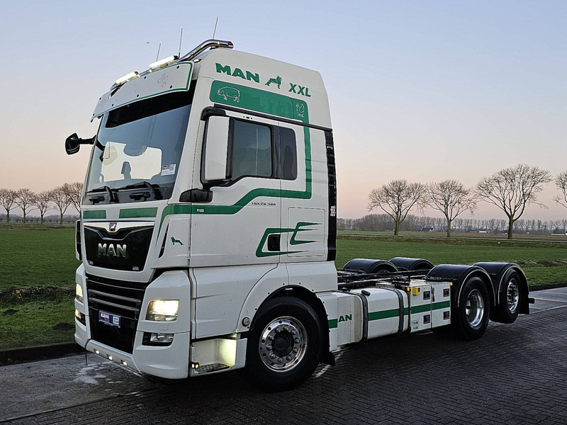 MAN 26.500 TGX XXL 6X2-4 LL WB420 - Alvaz teherautó: 2 kép. MAN 26.500 TGX XXL 6X2-4 LL WB420 - Alvaz teherautó: 2 kép.
