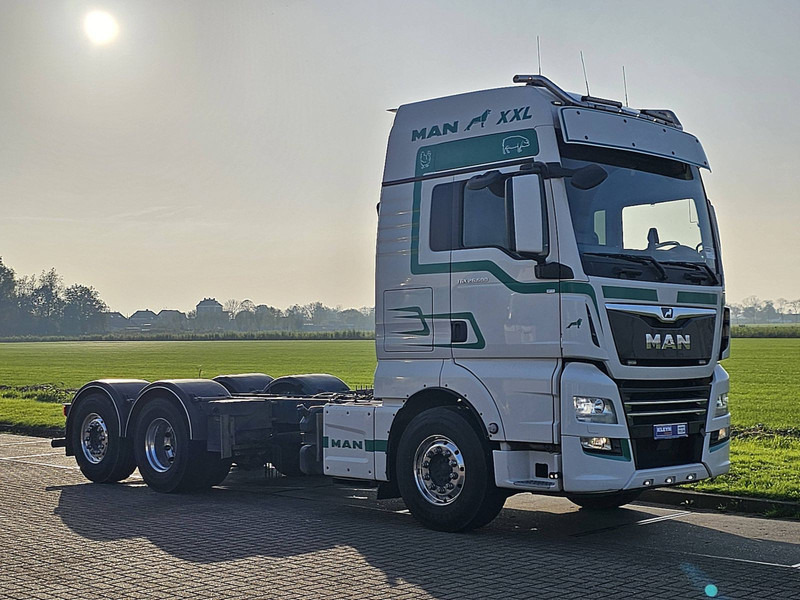 MAN 26.500 TGX XXL 6X2-4 LL WB420 - Alvaz teherautó: 5 kép. MAN 26.500 TGX XXL 6X2-4 LL WB420 - Alvaz teherautó: 5 kép.