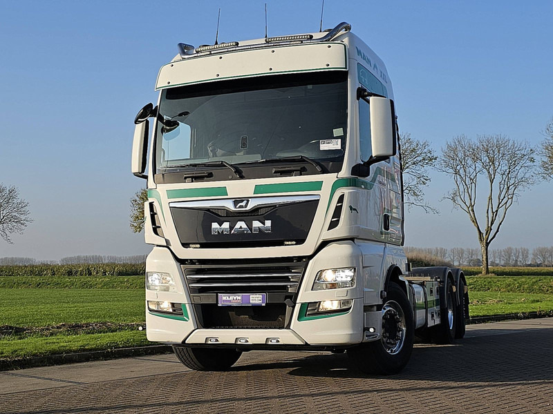 MAN 26.500 TGX XXL 6X2-4 LL WB420 - Alvaz teherautó: 1 kép. MAN 26.500 TGX XXL 6X2-4 LL WB420 - Alvaz teherautó: 1 kép.