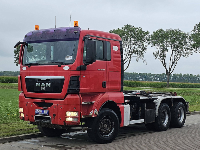 MAN 33.400 TGS 6X4 - Horgos rakodó teherautó: 2 kép. MAN 33.400 TGS 6X4 - Horgos rakodó teherautó: 2 kép.