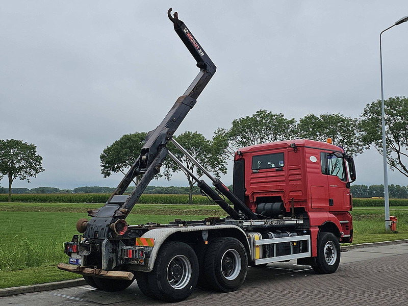 MAN 33.400 TGS 6X4 - Horgos rakodó teherautó: 3 kép. MAN 33.400 TGS 6X4 - Horgos rakodó teherautó: 3 kép.