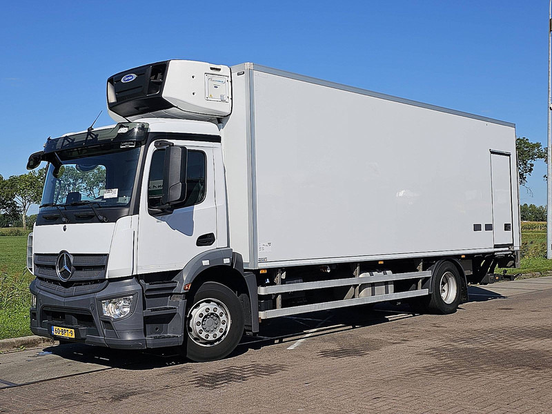 Mercedes-Benz ACTROS 1924 L CARRIER 1250 MT LIFT - Hűtős teherautó: 2 kép. Mercedes-Benz ACTROS 1924 L CARRIER 1250 MT LIFT - Hűtős teherautó: 2 kép.