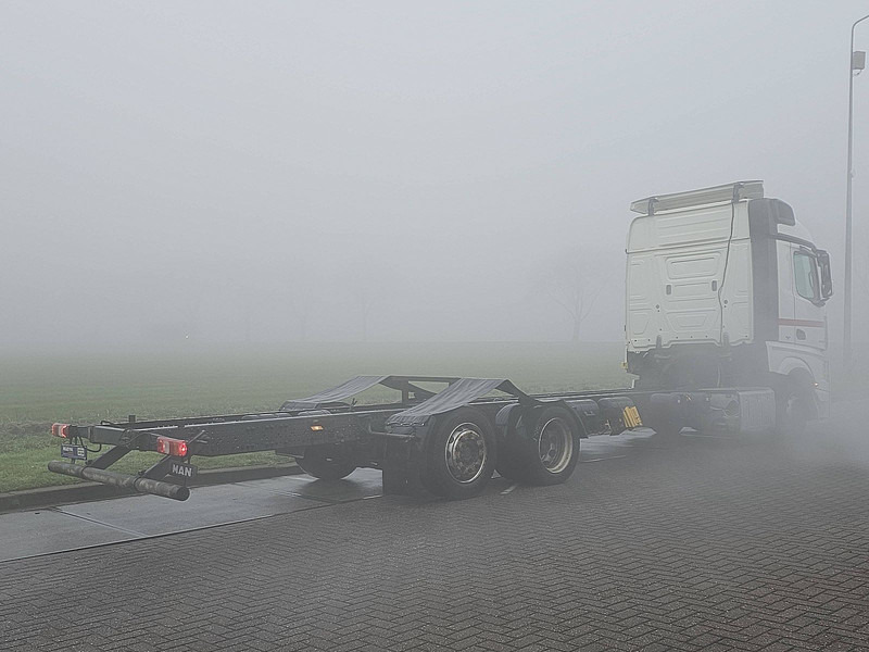 Mercedes-Benz ACTROS 2540 - Alvaz teherautó: 3 kép. Mercedes-Benz ACTROS 2540 - Alvaz teherautó: 3 kép.