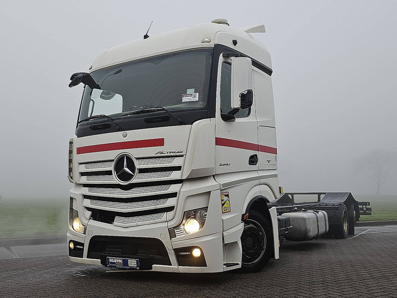 Mercedes-Benz ACTROS 2540 - Alvaz teherautó: 1 kép. Mercedes-Benz ACTROS 2540 - Alvaz teherautó: 1 kép.