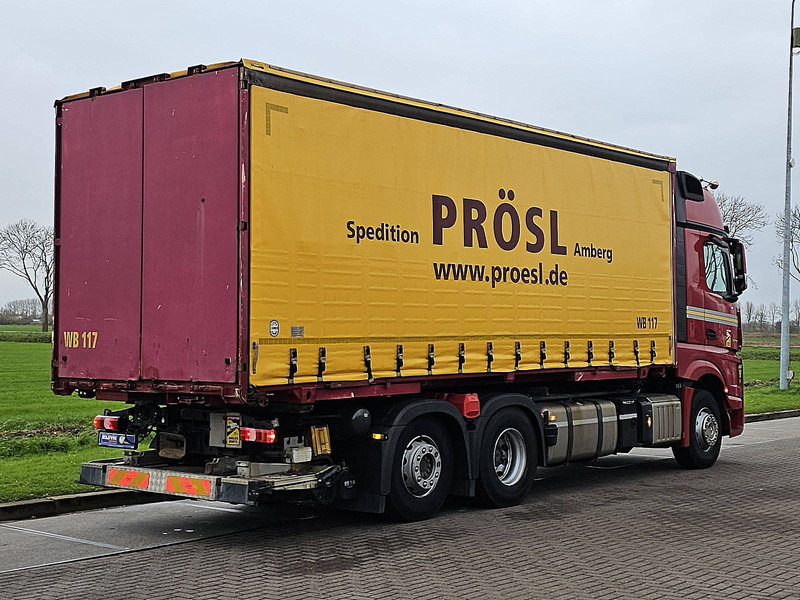 Mercedes-Benz ACTROS 2551 BDF+BOX LIFT RETARDE - Ponyvás teherautó: 3 kép. Mercedes-Benz ACTROS 2551 BDF+BOX LIFT RETARDE - Ponyvás teherautó: 3 kép.