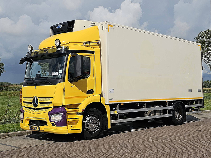 Mercedes-Benz ANTOS 1824 CARRIER MULTI TEMP - Hűtős teherautó: 2 kép. Mercedes-Benz ANTOS 1824 CARRIER MULTI TEMP - Hűtős teherautó: 2 kép.