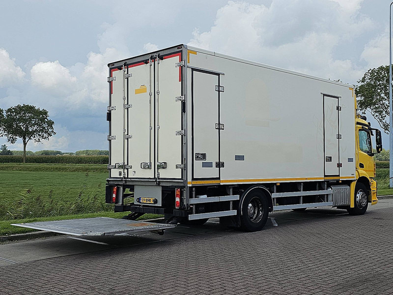 Mercedes-Benz ANTOS 1824 CARRIER MULTI TEMP - Hűtős teherautó: 3 kép. Mercedes-Benz ANTOS 1824 CARRIER MULTI TEMP - Hűtős teherautó: 3 kép.