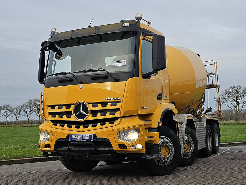 Mercedes-Benz AROCS 3243 8X4 LIEBHERR 10M3 - Betonmixer: 1 kép. Mercedes-Benz AROCS 3243 8X4 LIEBHERR 10M3 - Betonmixer: 1 kép.