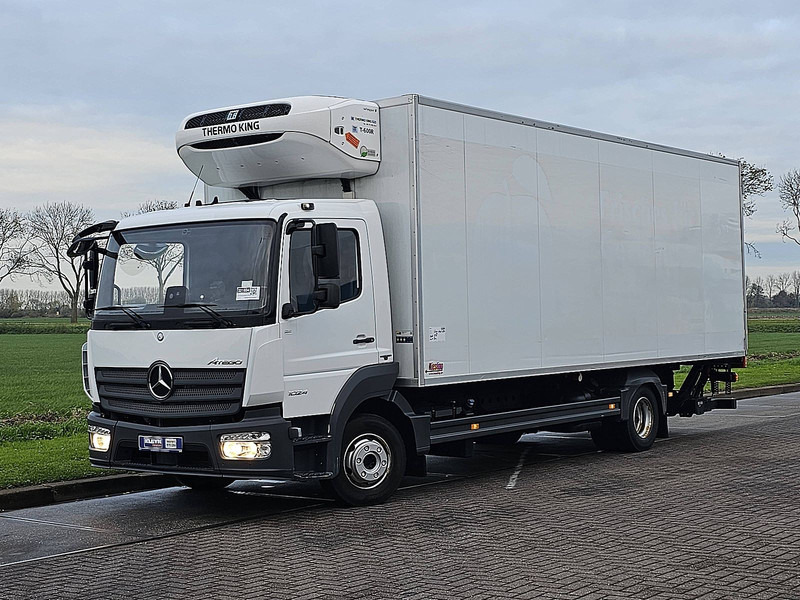 Mercedes-Benz ATEGO 1024 - Hűtős teherautó: 2 kép. Mercedes-Benz ATEGO 1024 - Hűtős teherautó: 2 kép.