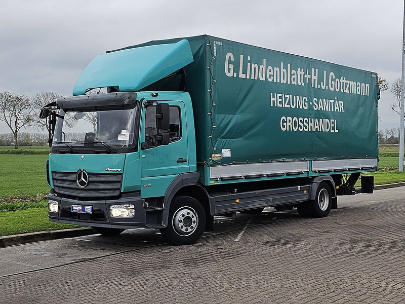 Mercedes-Benz ATEGO 1221 - Ponyvás teherautó: 2 kép. Mercedes-Benz ATEGO 1221 - Ponyvás teherautó: 2 kép.
