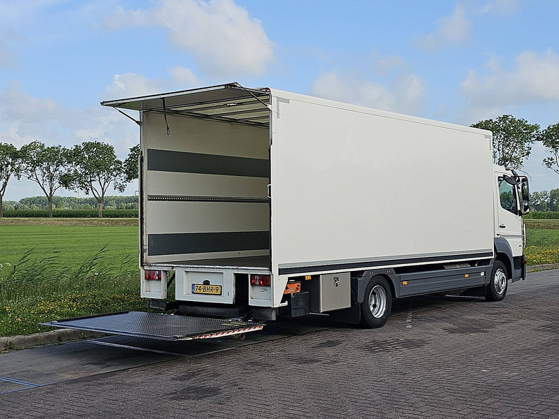 Mercedes-Benz ATEGO 816 - Dobozos felépítményű teherautó: 3 kép. Mercedes-Benz ATEGO 816 - Dobozos felépítményű teherautó: 3 kép.