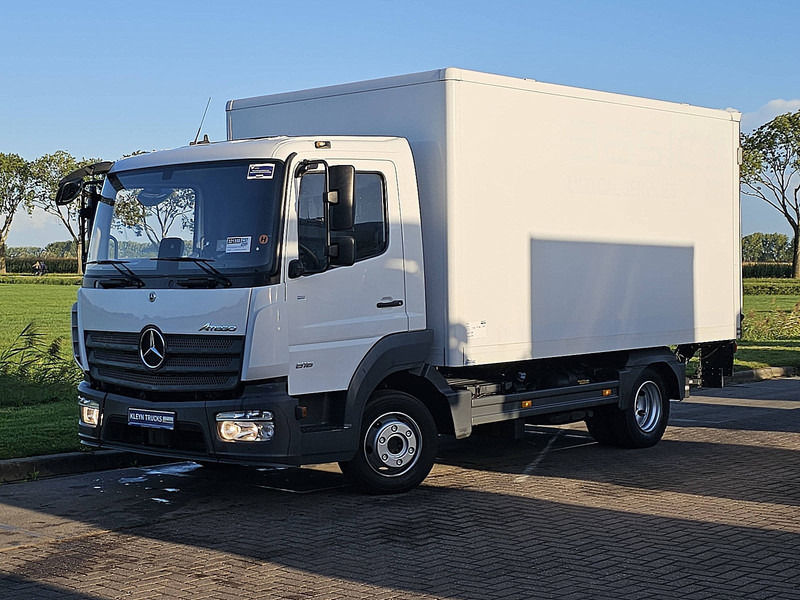 Mercedes-Benz ATEGO 816 WB 332 AIRCO LIFT - Dobozos felépítményű teherautó: 2 kép. Mercedes-Benz ATEGO 816 WB 332 AIRCO LIFT - Dobozos felépítményű teherautó: 2 kép.