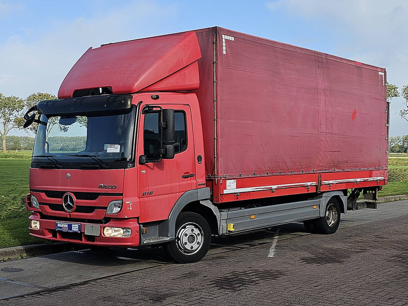 Mercedes-Benz ATEGO 818 MANUAL AIRCO LIFT - Ponyvás teherautó: 2 kép. Mercedes-Benz ATEGO 818 MANUAL AIRCO LIFT - Ponyvás teherautó: 2 kép.