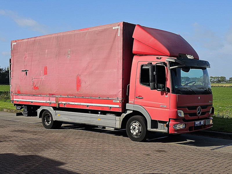 Mercedes-Benz ATEGO 818 MANUAL AIRCO LIFT - Ponyvás teherautó: 5 kép. Mercedes-Benz ATEGO 818 MANUAL AIRCO LIFT - Ponyvás teherautó: 5 kép.