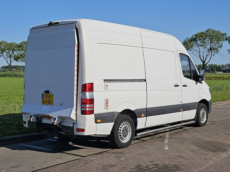 Mercedes-Benz Sprinter 316 aardgas CNG EURO6 - Furgon: 3 kép. Mercedes-Benz Sprinter 316 aardgas CNG EURO6 - Furgon: 3 kép.