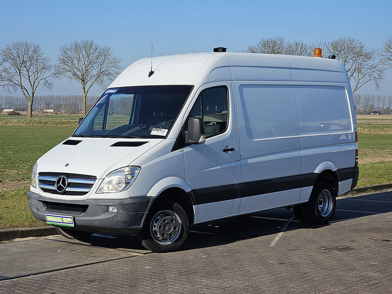 Mercedes-Benz Sprinter 519 V6 3.0 LTR AC AUT - Furgon: 2 kép. Mercedes-Benz Sprinter 519 V6 3.0 LTR AC AUT - Furgon: 2 kép.