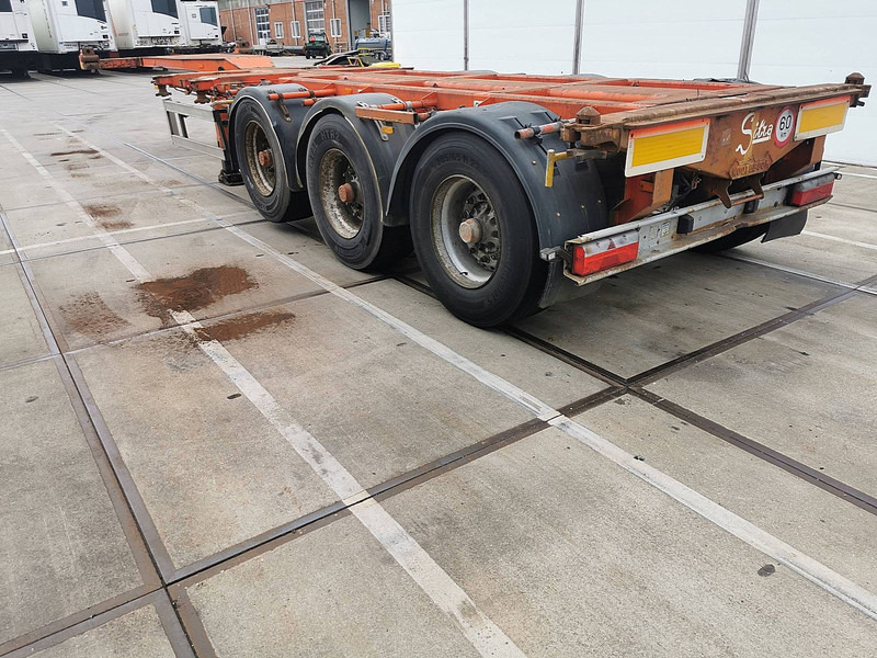 Nooteboom FT 43 03 V lift axle; BPW - Félpótkocsi cserefelépítményes: 5 kép. Nooteboom FT 43 03 V lift axle; BPW - Félpótkocsi cserefelépítményes: 5 kép.