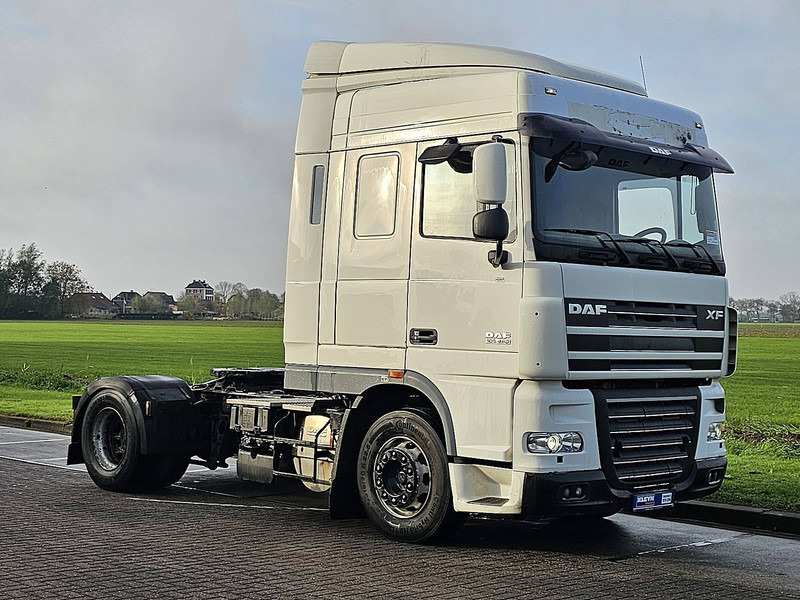 DAF XF 105.460 - Nyergesvontató: 5 kép. DAF XF 105.460 - Nyergesvontató: 5 kép.