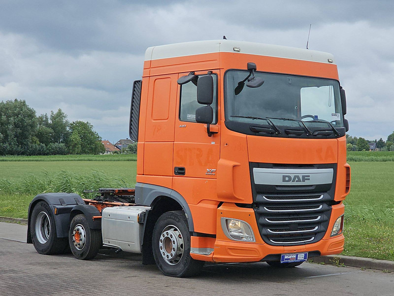 DAF XF 440 - Nyergesvontató: 5 kép. DAF XF 440 - Nyergesvontató: 5 kép.
