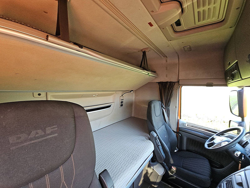 Nyergesvontató DAF XF 450: 14 kép. Nyergesvontató DAF XF 450: 14 kép.