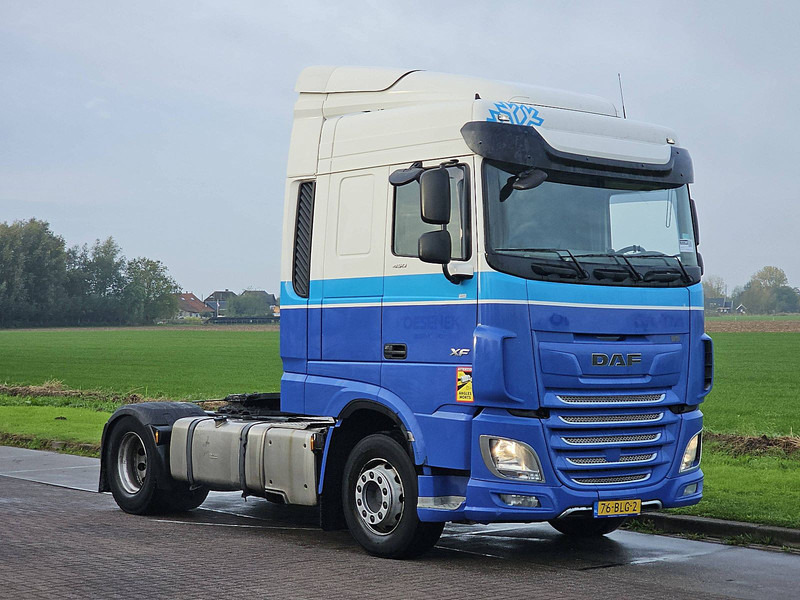 DAF XF 450 - Nyergesvontató: 5 kép. DAF XF 450 - Nyergesvontató: 5 kép.