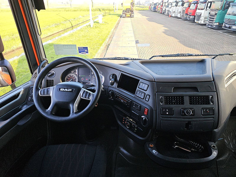 Nyergesvontató DAF XF 450: 8 kép. Nyergesvontató DAF XF 450: 8 kép.