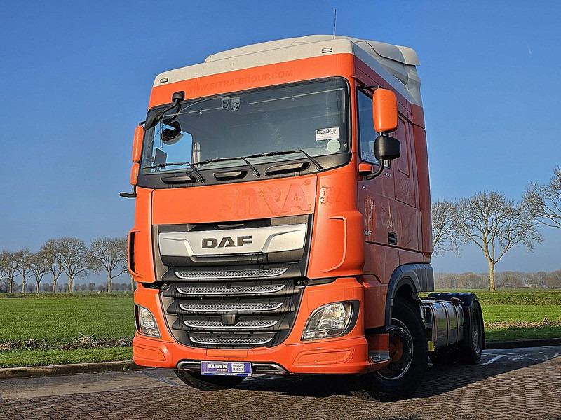 DAF XF 450 - Nyergesvontató: 1 kép. DAF XF 450 - Nyergesvontató: 1 kép.